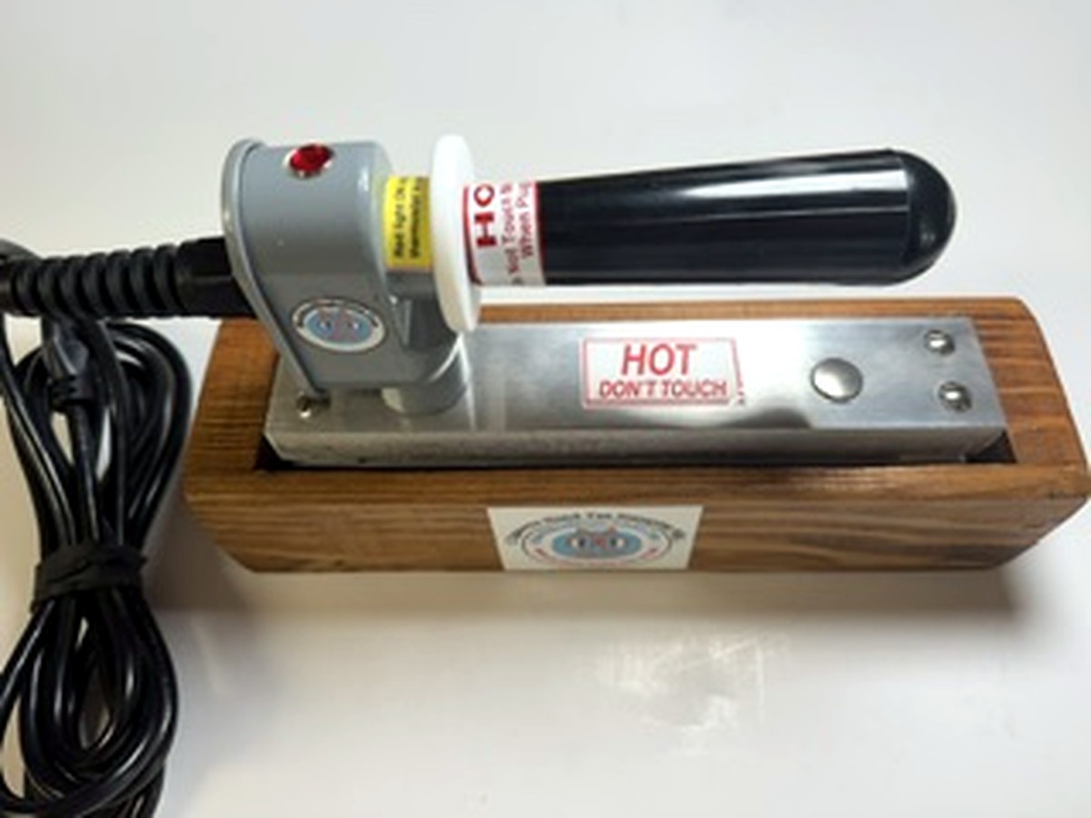 MM 10BK Standard 2x5 configuration 10 stamp iron with black handle and no rear on/off switch
