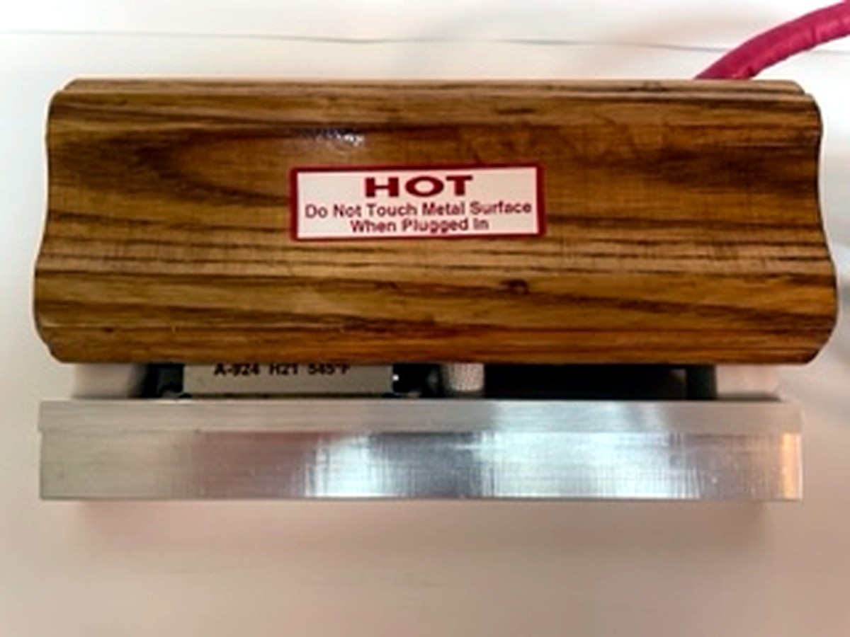 MM 3MW Mini Wood Bar Iron with its aluminum stamping bar