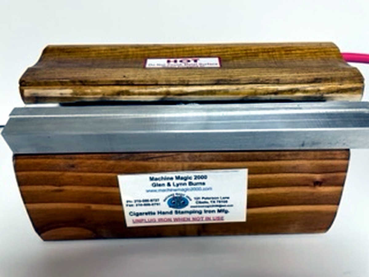 MM 7WH Standard solid bar iron with wood handle